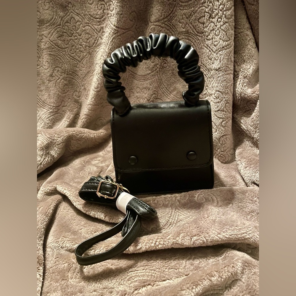 Cute Little Black Purse 🖤